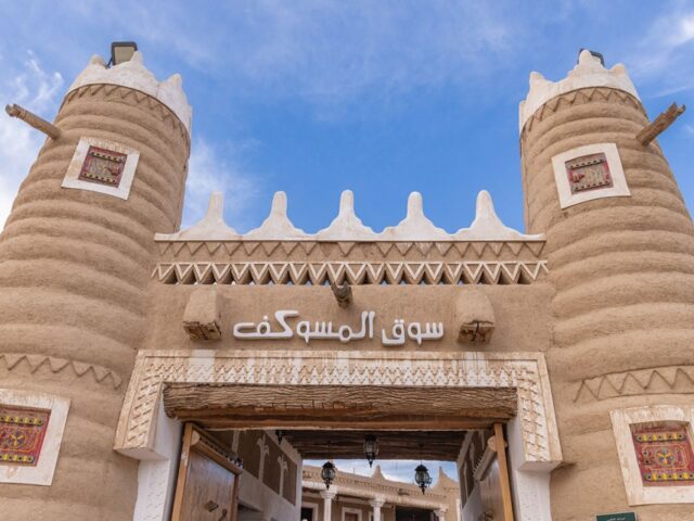 مناخ الرياض والقصيم وأثره على اختيار الحجر وتنفيذه